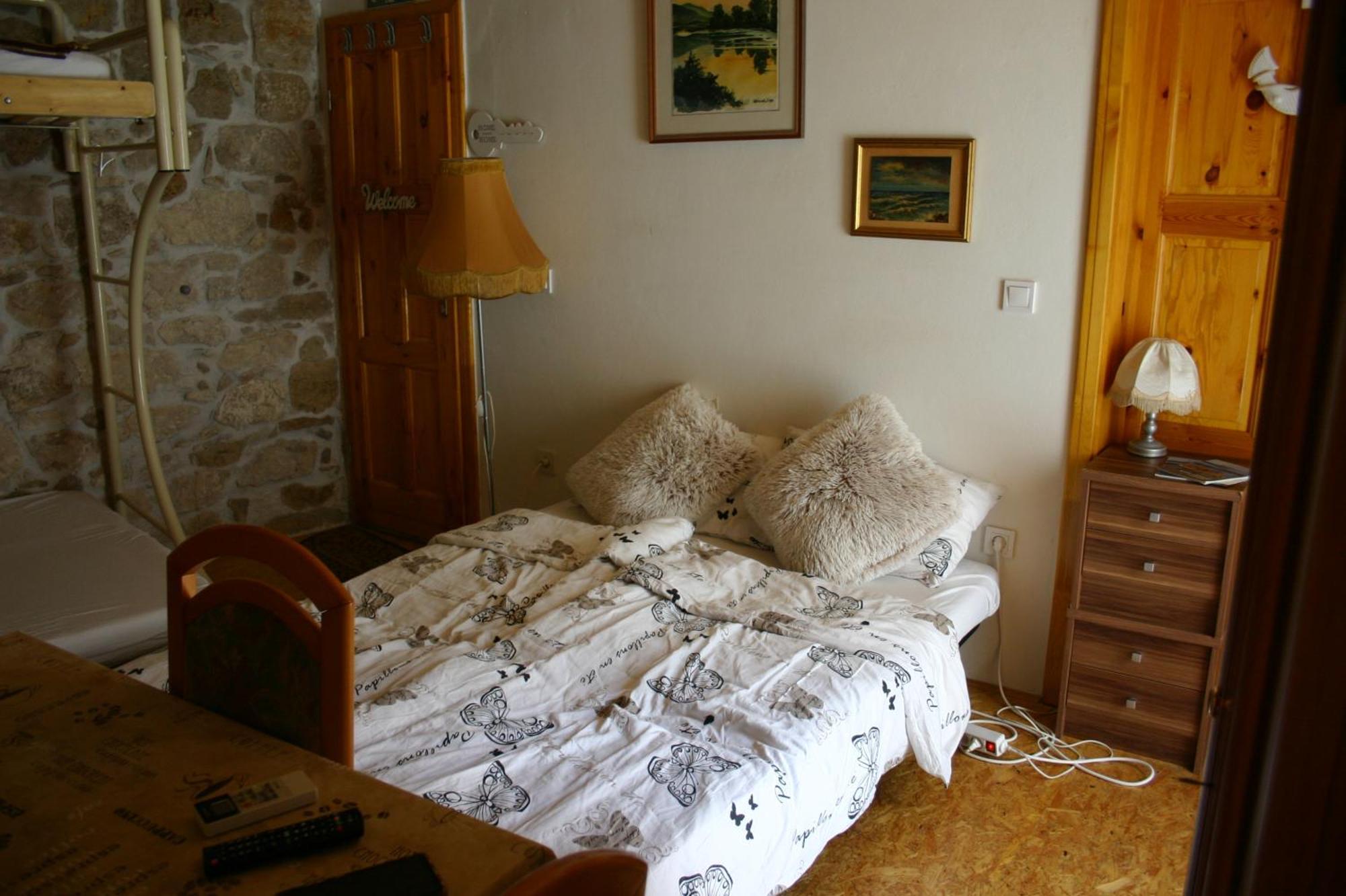 Studio Apartment La Maison De Catherine Ровинь Экстерьер фото